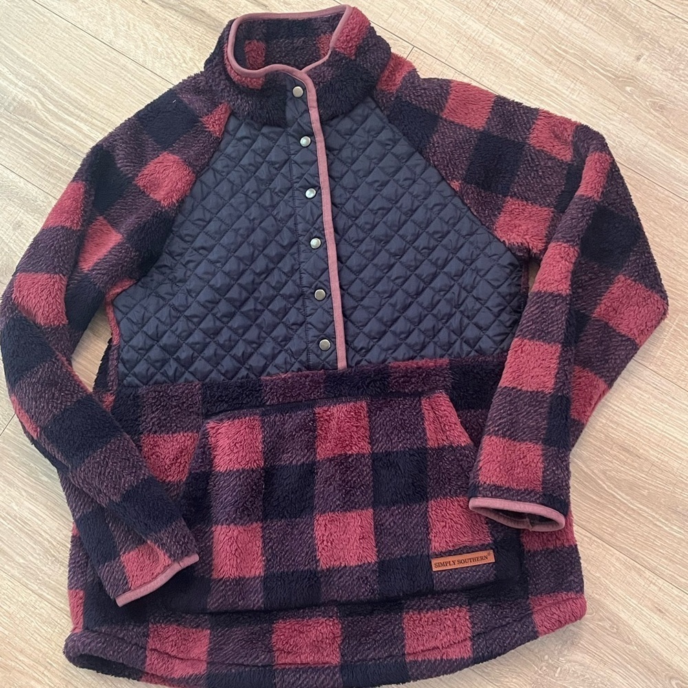 Simply Southern Quilted Pullover Small